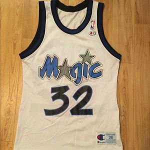 Vtg Shaquille O’Neal sz.36 Champion Magic Jersey